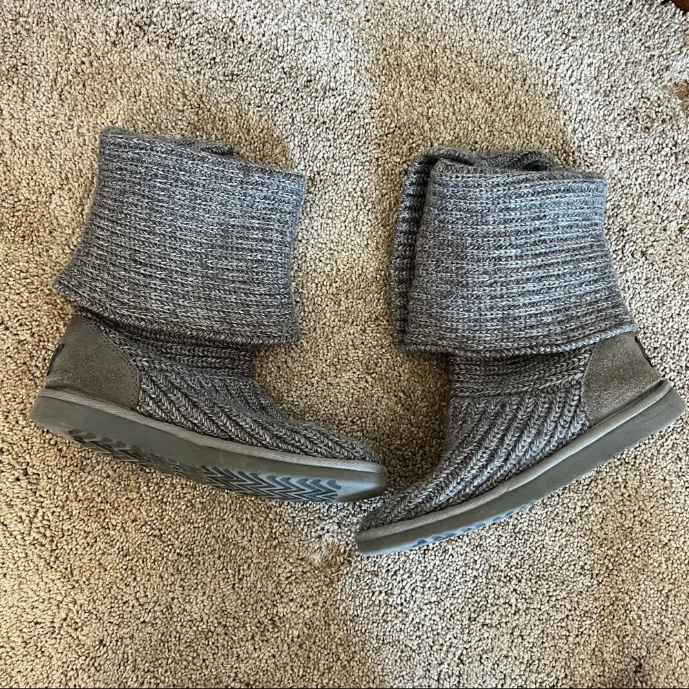 Ugg Gray Classic Cardy boots